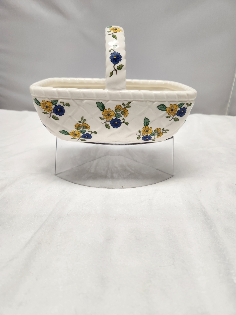 Elizabeth Arden White Ceramic Basket with Blue and Yellow Floral Motif